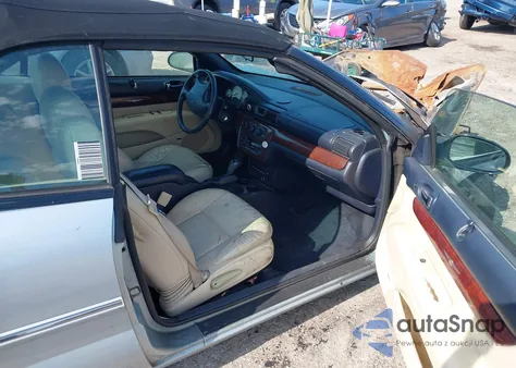 2001 Chrysler Sebring Limited из США, поврежденный, VIN 1C3EL65U81N640798